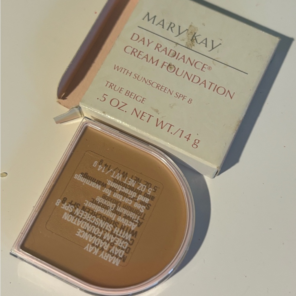 MARY KAY TRUE BEIGE DAY RADIANCE CREAM FOUNDATION, NIB